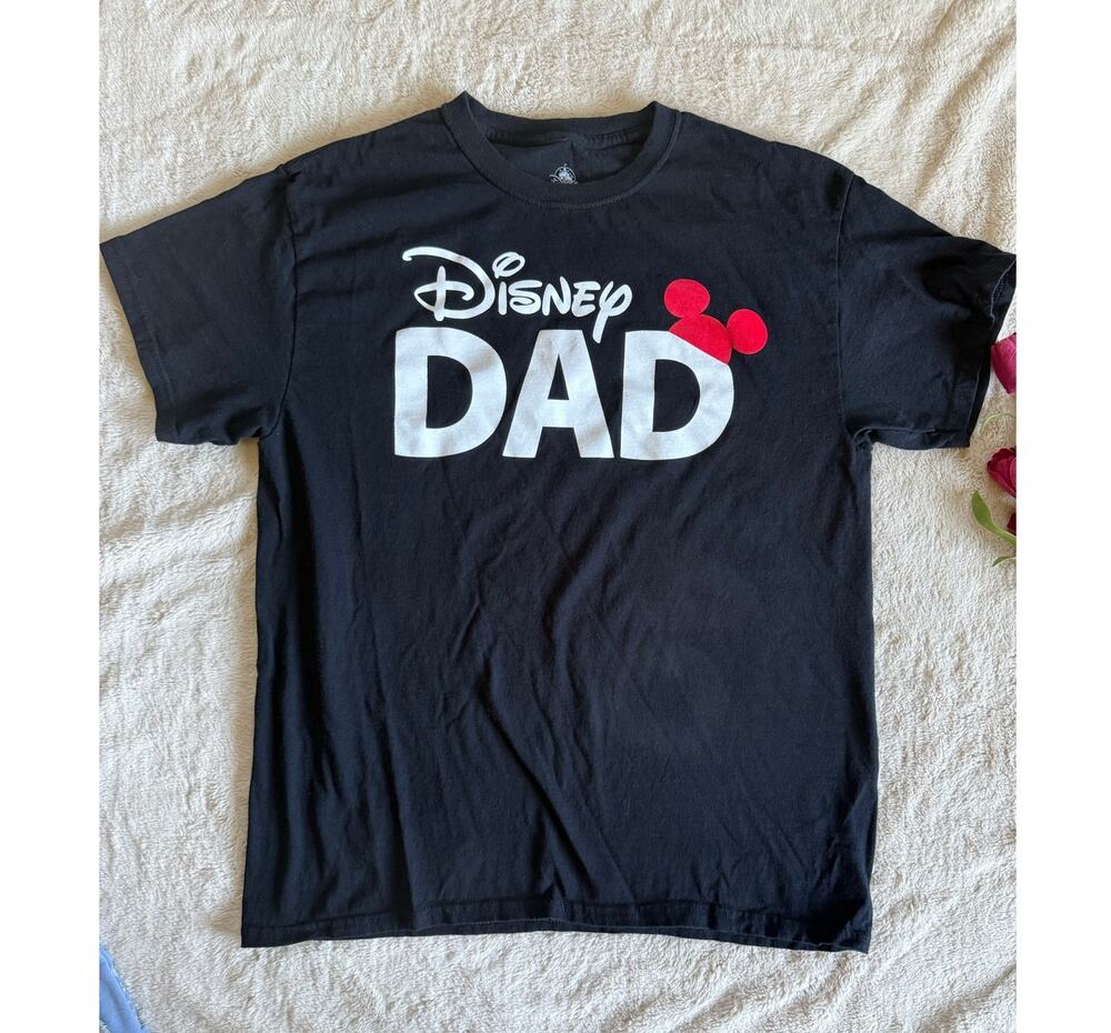 Disney Dad T-Shirt Size Large